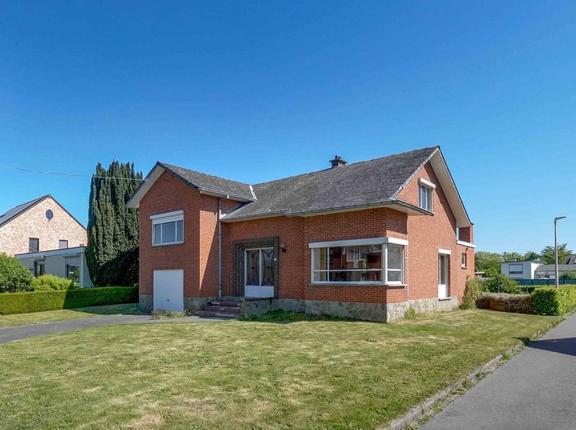 Op zoek naar een woning die je helemaal naar jouw smaak kunt vormgeven? Dan is deze vrijstaande splitlevelwoning in de Diergaertstraat 20 te Alken pre