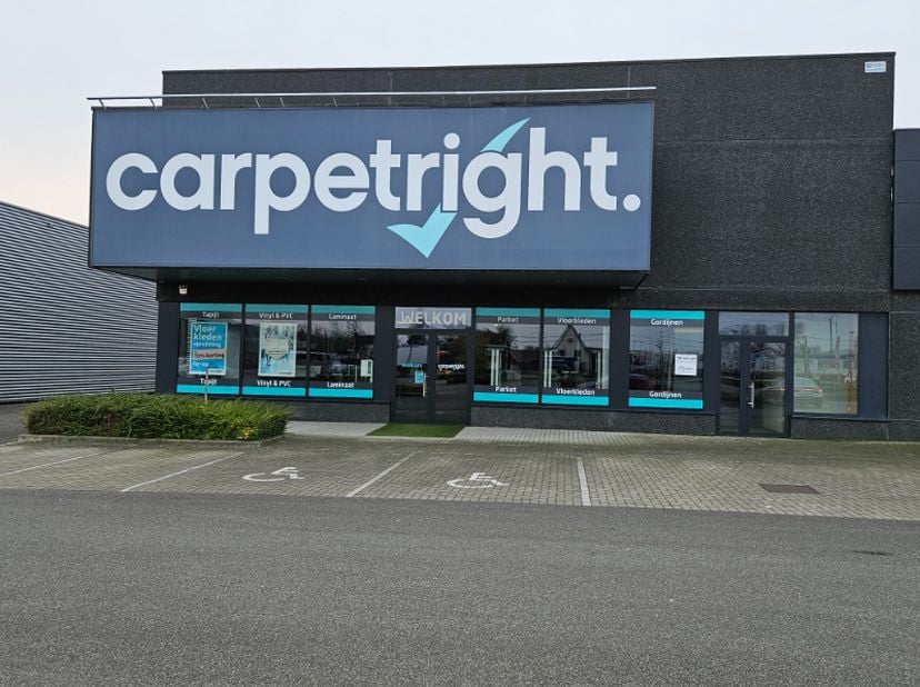 Bent u op zoek naar een commerciële ruimte met uitstekende visibiliteit en een vlotte bereikbaarheid?&lt;br /&gt;
&lt;br /&gt;
Dit hoekpand die bestaat uit een ge