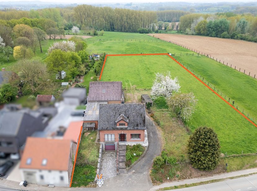 HERZELE - Woning met bijgebouw op ruim perceel van 55 are&lt;br /&gt;
Bent u op zoek naar een eigendom met tal van mogelijkheden in een landelijke en rustig