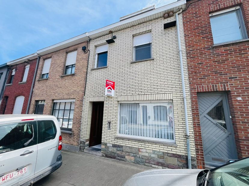 Maison magnifique avec garage et sortie.Cette maison avec 3 chambres à coucher cherche nouveaux propriétairs. Vennez donc surement voire la propriété.