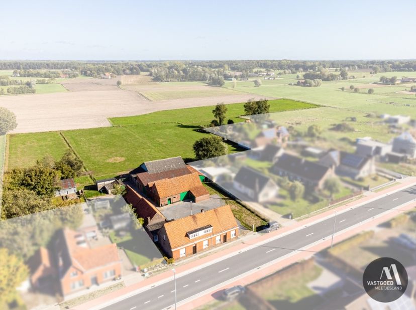 Bijzondere eigendom gelegen te Ursel met bijzonder veel mogelijkheden en troeven ofwel:&lt;br /&gt;
&lt;br /&gt;
	-Hoeve op 2.2 hectare: Te renoveren of op te her