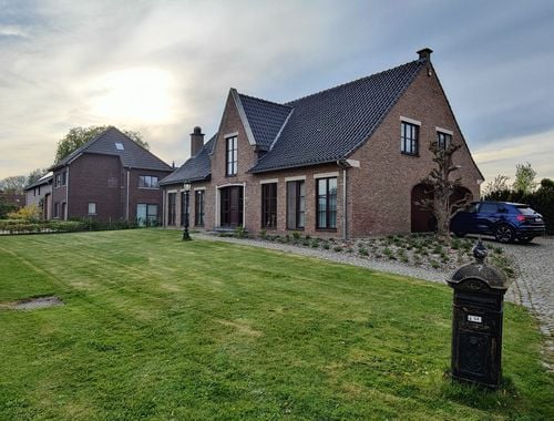                                         Villa-Manoir à vendre à Diepenbeek, € 487.000
