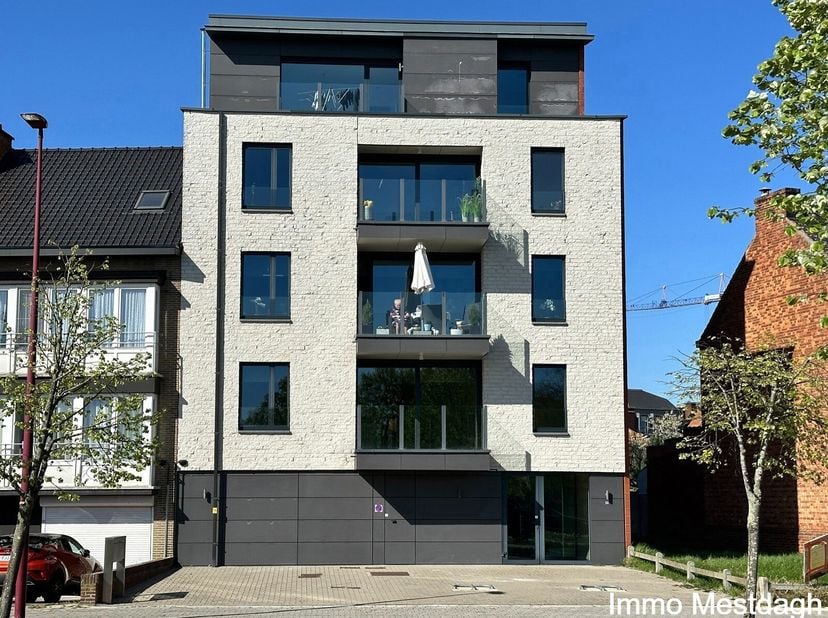 Appartement à louer
                    à 3290 Diest
