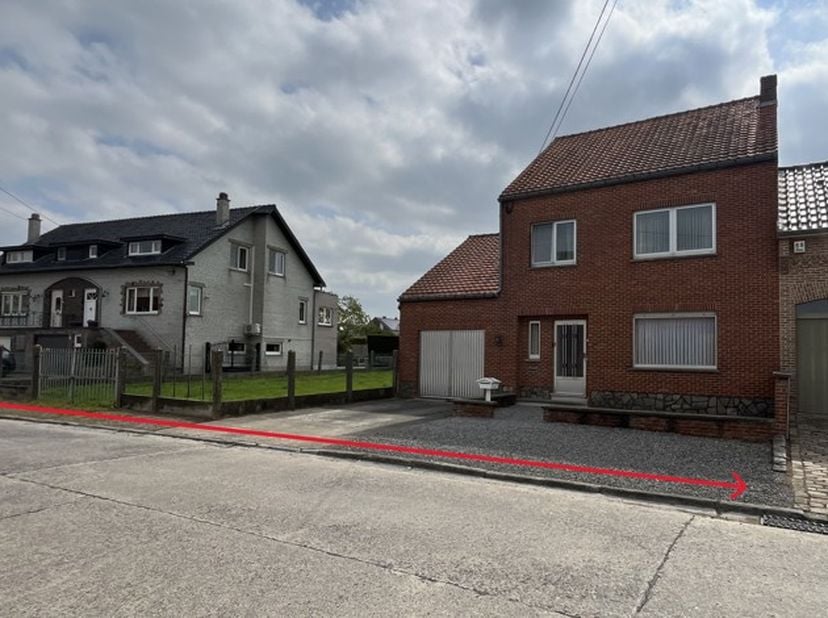 ✔ Te renoveren woning met veel potentieel&lt;br /&gt;
✔ Perceel van 11a met zuidoostgerichte tuin&lt;br /&gt;
✔ Mogelijkheid tot opsplitsing/extra bouwgrond (onde
