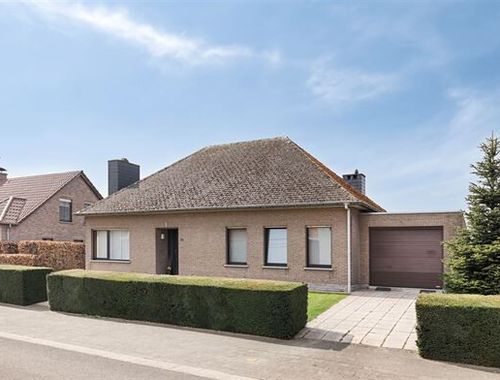                                         Villa à vendre à Ruisbroek, € 365.000
