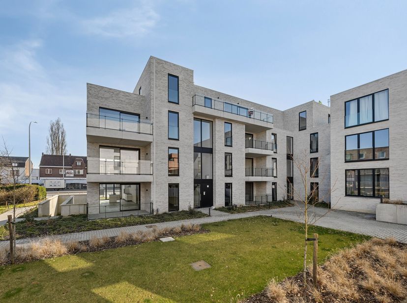 Nieuwbouw penthouse met 2 ruime terrassen en ondergrondse staanplaats te koop - nog verder af te werken naar keuze volgens budget!&lt;br /&gt;
&lt;br /&gt;
Reside