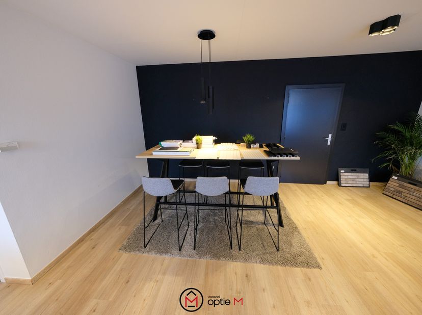 Bien professionnel à vendre
                    à 3740 Bilzen