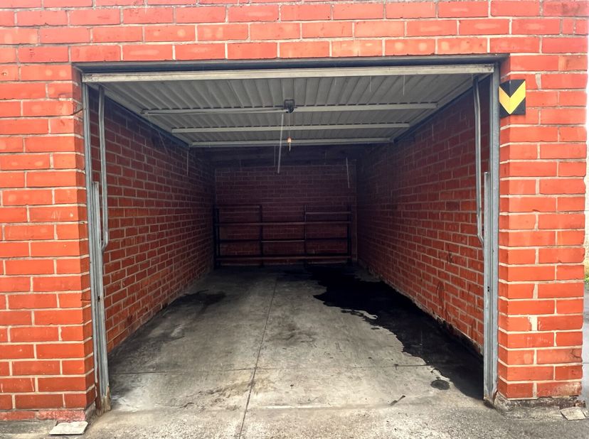 Garage à louer
                    à 8870 Izegem