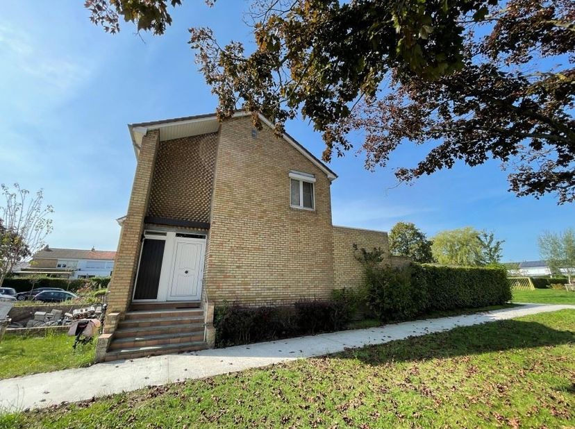 Maison à louer
                    à 8200 Sint-Michiels