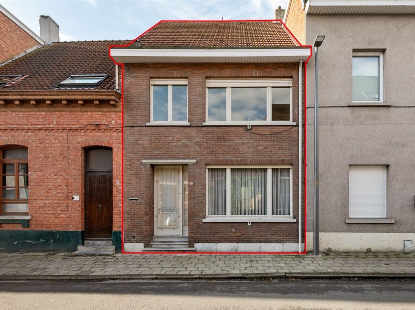 Op te frissen woning met aangename tuin in Turnhout&lt;br /&gt;
Locatie:&lt;br /&gt;
Gelegen in de Oude Vaartstraat 103, Turnhout, biedt deze woning een rustige e