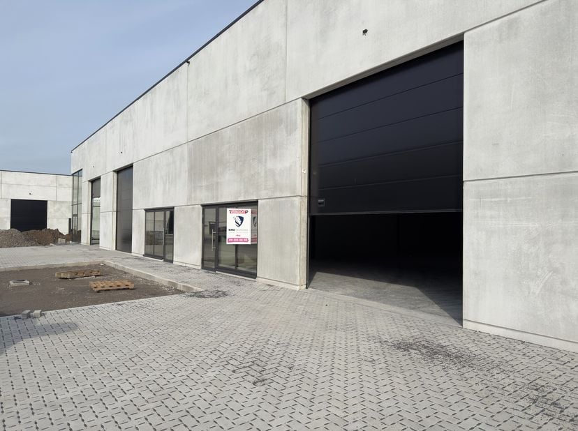 Unité  de 216m² dans le nouveau site Ter Walle, situé sur Grote Steenweg, juste en face du château d&#039;Olsene. Ce développement offre un mélange attraya