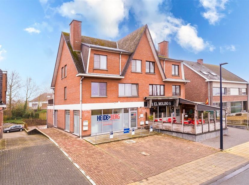 Handelsgelijkvloers te koop in het commercieel hart van Keerbergen!&lt;br /&gt;
Ontdek dit veelzijdige handelspand met een topligging in het bruisende centr
