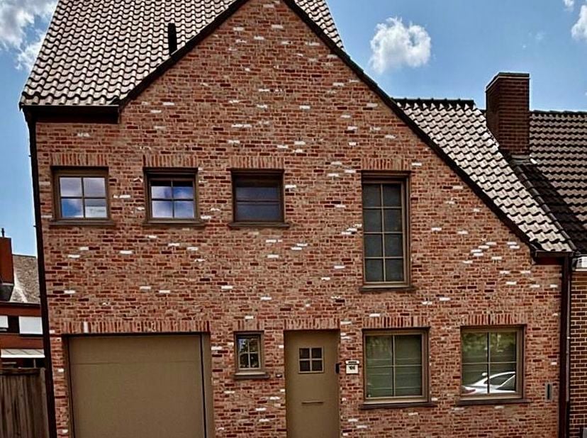 Toffe woning zoekt nieuwe eigenaars! &lt;br /&gt;
&lt;br /&gt;
Ben je op zoek naar een leuke gezinswoning in het bruisende Lauwe? Dan is dit misschien wel jouw ni