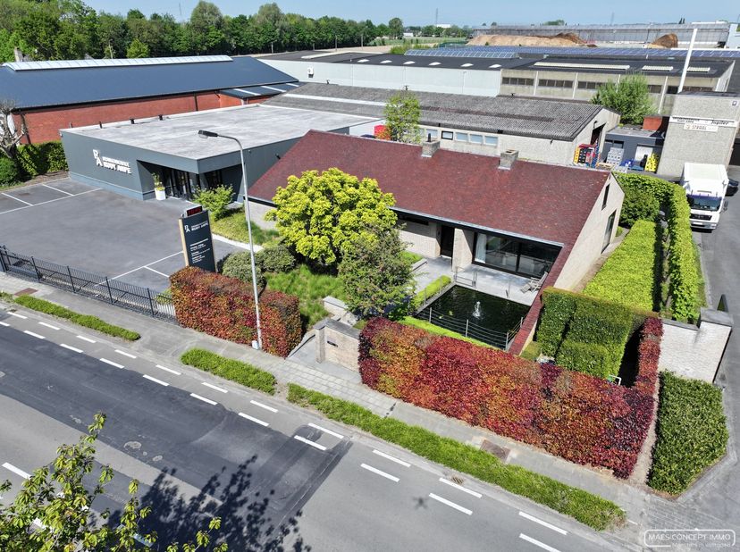 Bien professionnel à vendre
                    à 8770 Ingelmunster