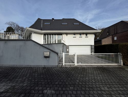                                         Villa à vendre à Molenbeek-Saint-Jean, € 545.000
