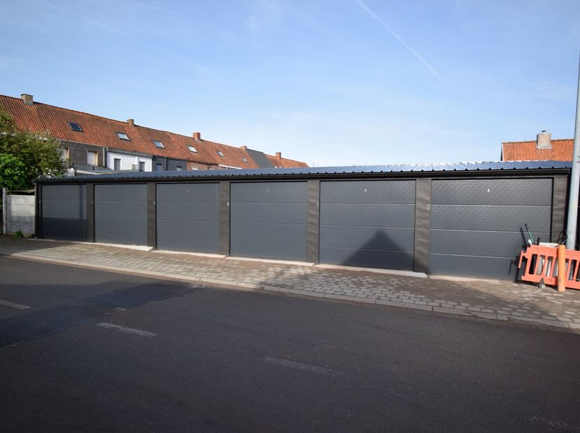 Garage à louer
                    à 8870 Izegem