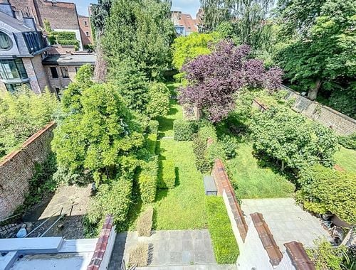                                         Maison de ville à louer à Uccle, € 4.500
