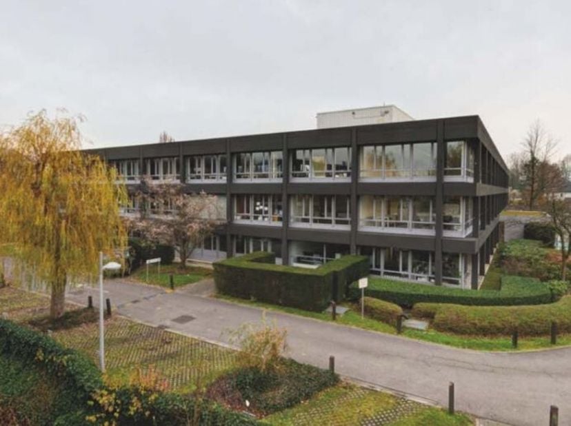 Bien professionnel à louer
                    à 2650 Edegem