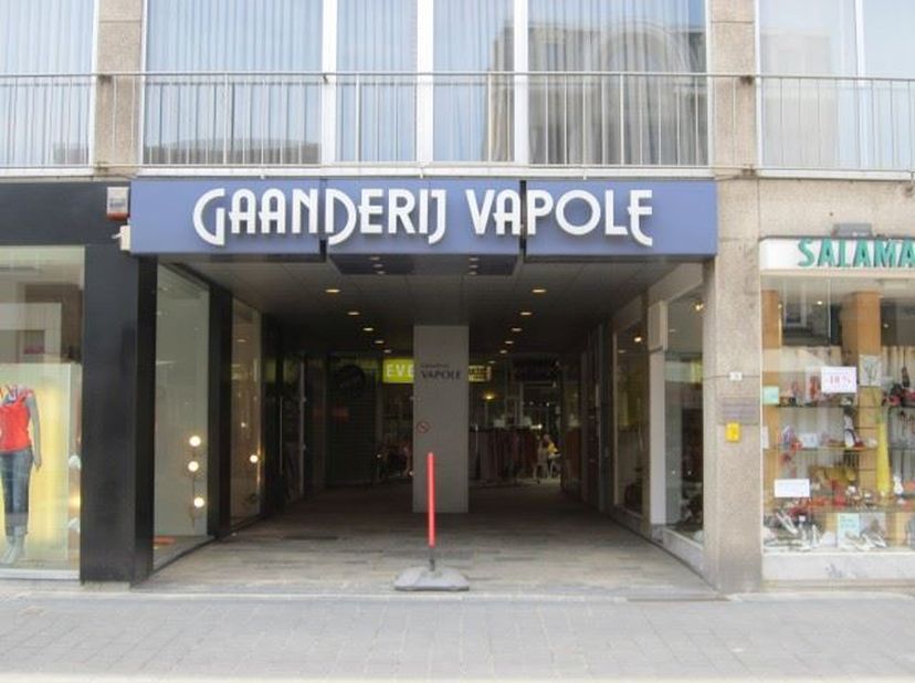 Bien professionnel à louer
                    à 2640 Mortsel