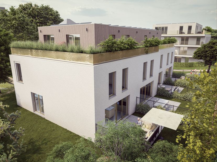 Maison abordable située dans un site magnifique entouré de verdure. Au rez-de-chaussée se trouvent une belle cuisine et un espace de vie, une grande p