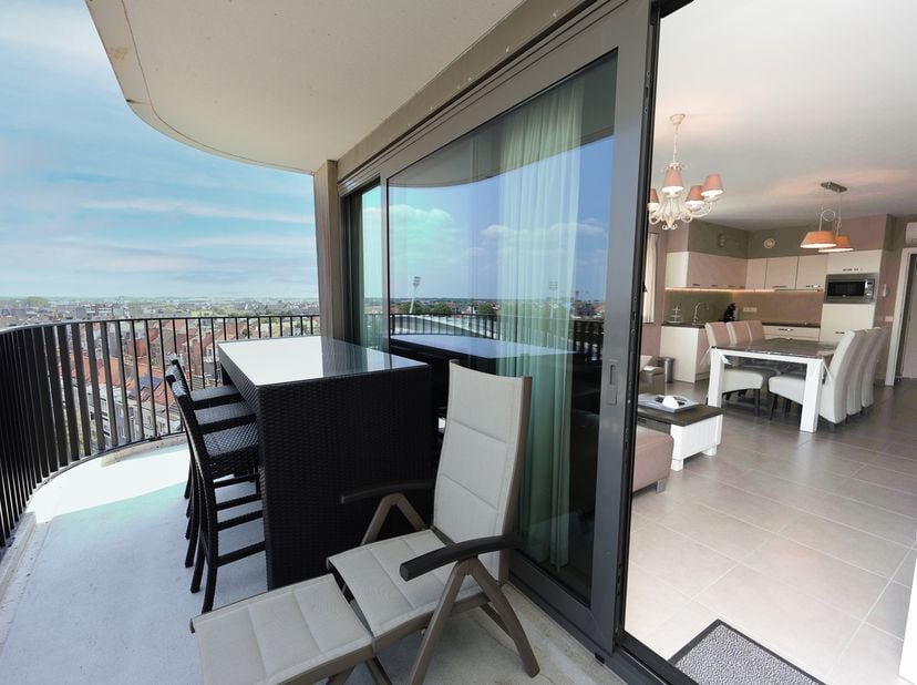Superbe appartement d&#039;angle avec spacieuses terrasses ensoleillées dans la Résidence Crystal&lt;br /&gt;
Bienvenue dans cet appartement d&#039;angle idéalement s