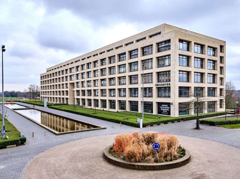 Kantoren te huur op de Philipssite te Leuven genaamd Ubicenter.&lt;br /&gt;
&lt;br /&gt;
Algemeen:&lt;br /&gt;
- Kantoor te huur van 687 m² tot en met +- 4.000 m²&lt;br /&gt;