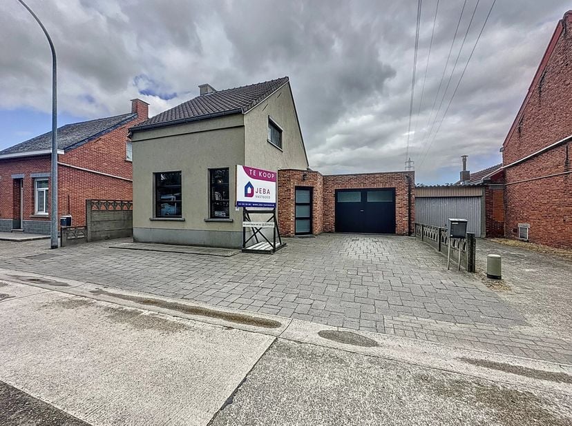 OPEN HUIS OP AFSPRAAK ZATERDAG 7 JUNI !!!&lt;br /&gt;
Deze woning is gelegen te Mol-Sluis en werd door de huidige eigenaars gerenoveerd tot een gezellige wo