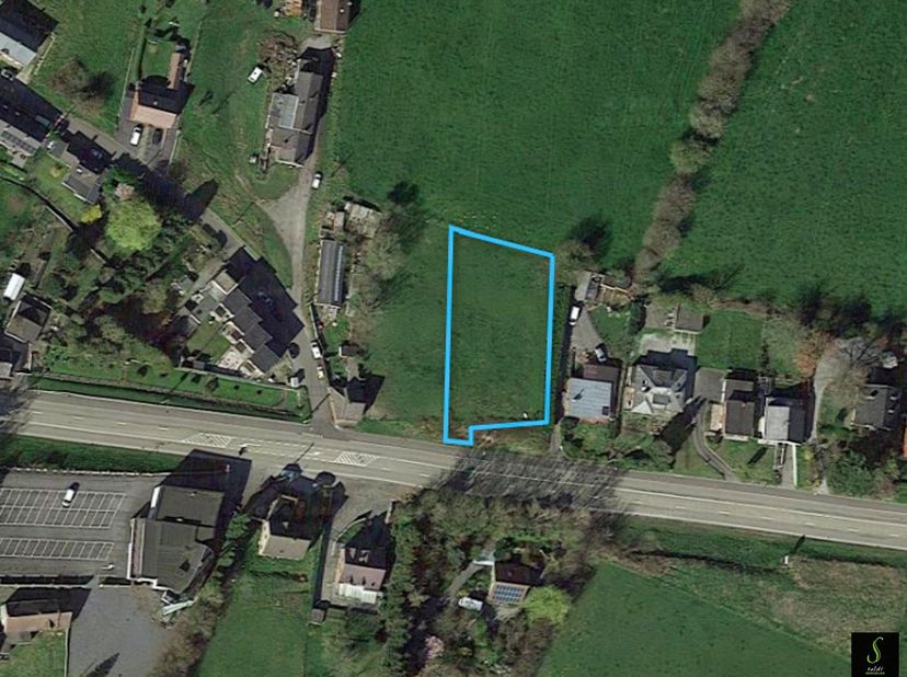 A Anderlues, spacieuse parcelle de terrain à bâtir offrant diverses possibilités de construction, telles que la construction d&#039;une villa quatre façade