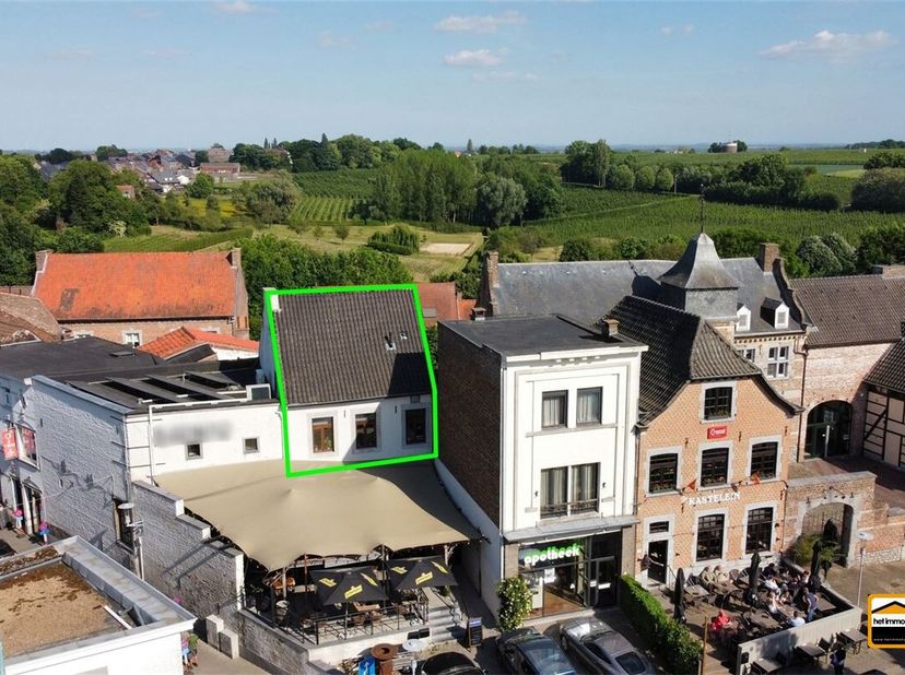 Karaktervol, recent gerenoveerd duplexappartement, pal in centrum Borgloon&lt;br /&gt;
- Energiezuinig (EPC: B)&lt;br /&gt;
- Asbestveilig&lt;br /&gt;
- Elektriciteit c