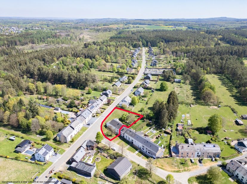 ERA B-LUX vous propose cette authentique ferme de caractère située dans le charmant village de Chantemelle, sur la commune d&#039;Etalle. Située sur un ter