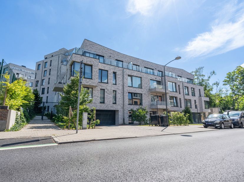 *** OPTION - DANS L&#039;ATTENTE DE LA SIGNATURE DU BAIL *** Superbe appartement de 55m² NEUF ! Idéalement situé, il bénéficie dun accès facile aux commerc