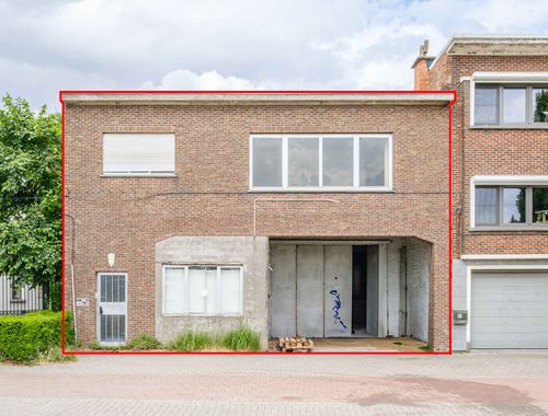                                         Entrepôt avec habitation à vendre à Terhagen, € 135.000
