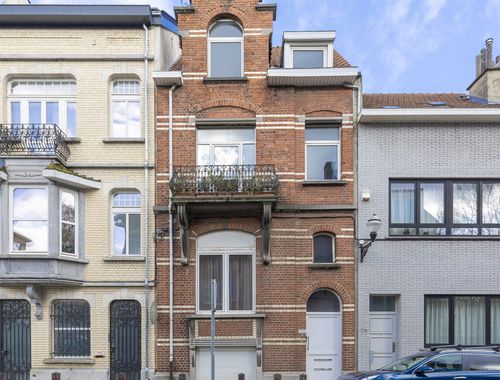                                         Appartement te koop in Jette, € 235.000
