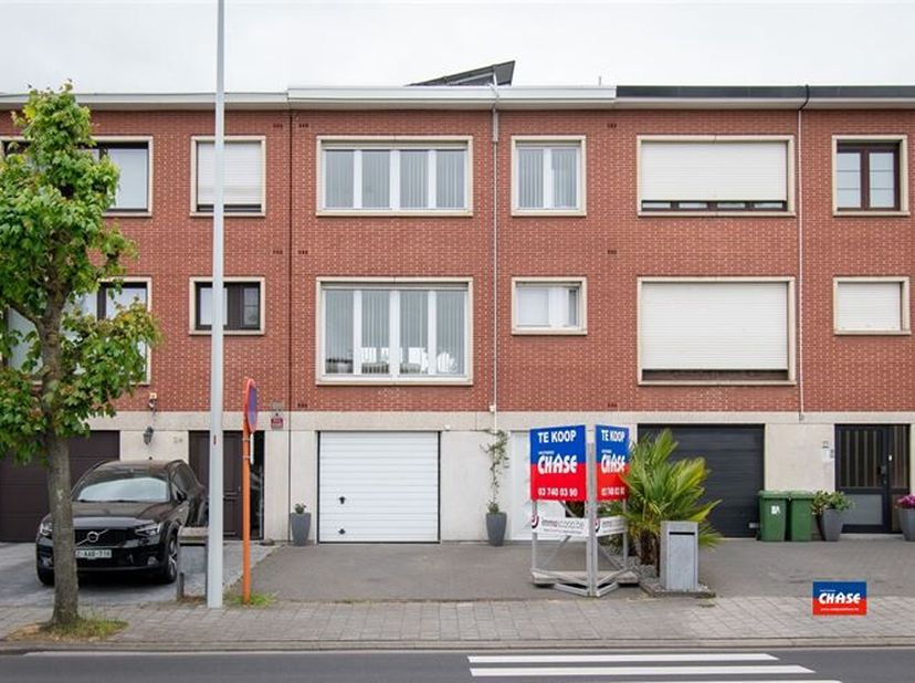 HEMIKSEM | RUSTIG GELEGEN, KNAPPE BEL-ETAGE MET DRIE SLAAPKAMERS, GARAGE EN TUIN OP EEN TOTALE OPPERVLAKTE VAN 277m² | EPC B |&lt;br /&gt;
Indeling als volg