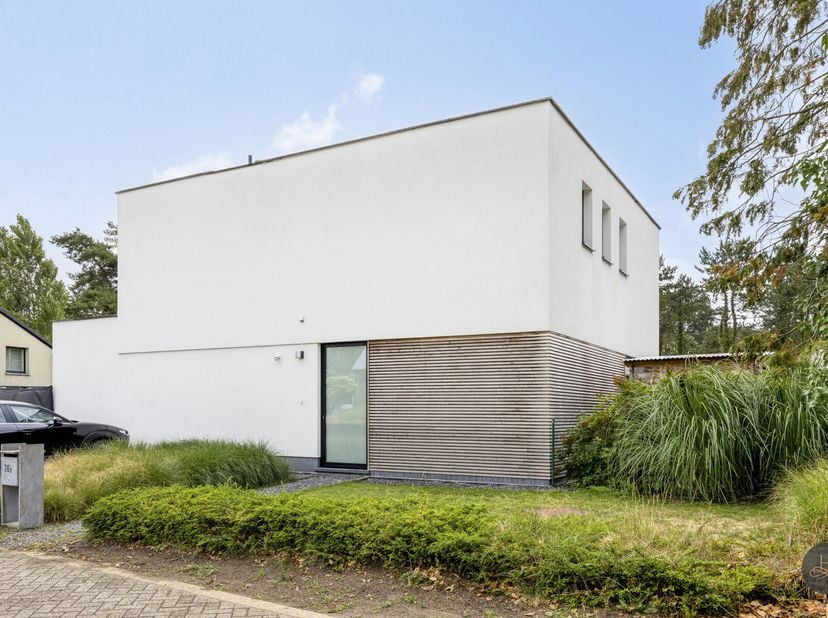 Voor meer info van deze woning of een gratis waardebepaling van je eigen woning: jordi.broes@homixx.be of 016/199.340&lt;br /&gt;
Voor meer foto&#039;s: www.homi