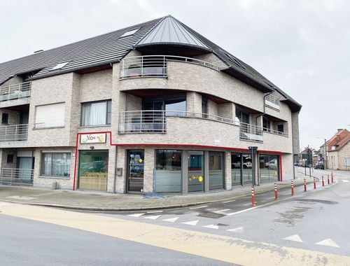                                         Handelsgelijkvloers te koop in Heule, € 365.000
