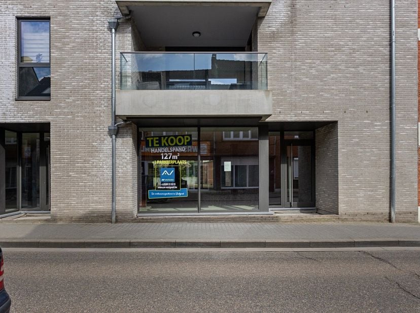 Bien professionnel à vendre
                    à 3545 Halen