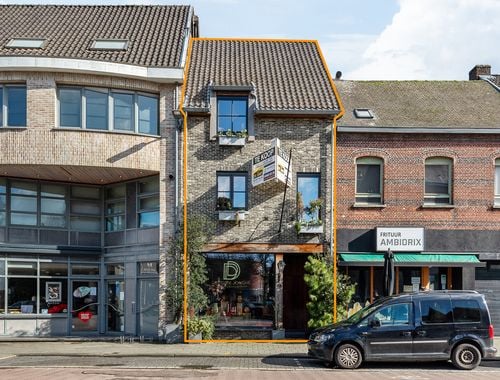                                         Commercieel Gebouw te koop in Aartselaar, € 657.500
