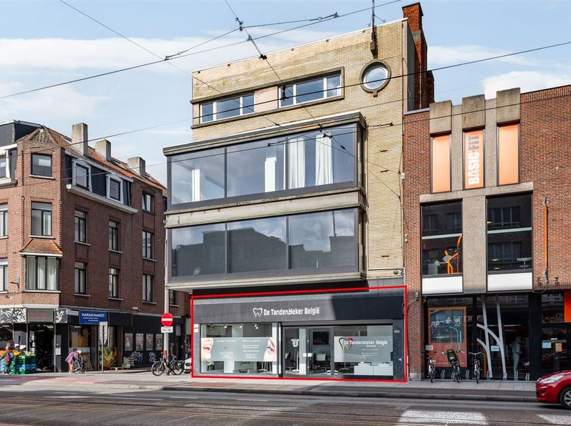 Bien professionnel à vendre
                    à 2170 Merksem