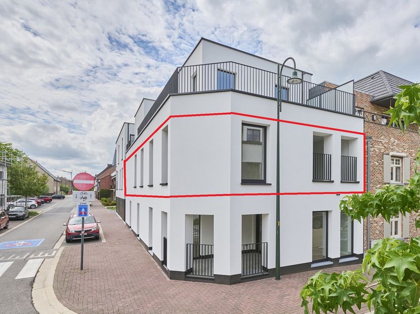 Dit kwalitatief afgewerkt appartement bevindt zich op de eerste verdieping in een kleinschalige blok van 4 appartementen nabij het centrum van Bocholt