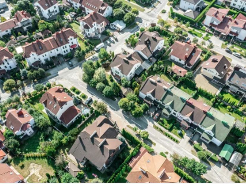 EN OPTION:&lt;br /&gt;
LA LOUVIERE : Grand projet résidentiel (maisons et appartements) (#2X+3_BABA_HAI)&lt;br /&gt;
 OFFRE RARE sur la région&lt;br /&gt;
 Projet de +/