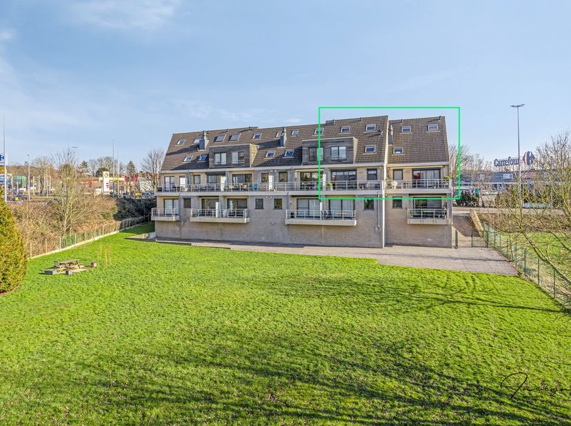 OPEN KIJKDAG 26/04 van 10u tot 13u&lt;br /&gt;
Uitzonderlijk ruim appartement met 2 grote terrassen en tot 5 slaapkamers ontstaan door het samenvoegen van 2