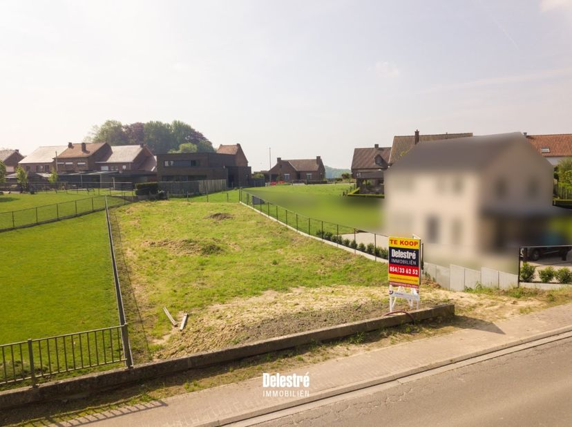 Terrain à vendre
                    à 1755 Oetingen