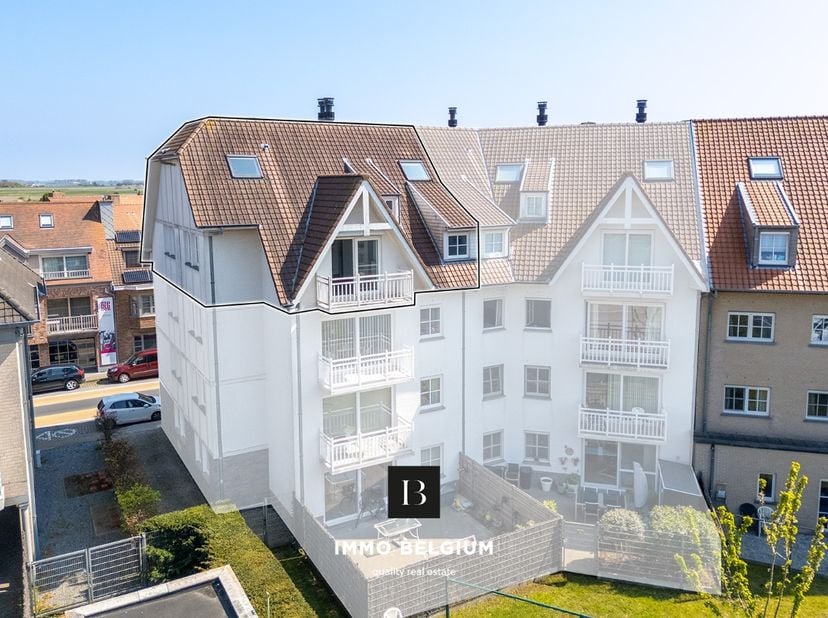 Ruim, hedendaags appartement nabij het pittoreske centrum van De Haan, gelegen op de derde verdieping van een recent gebouw genaamd &quot;Casa Marina&quot;.&lt;br