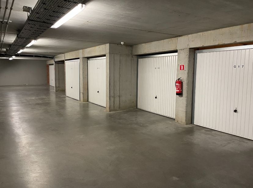 Garage à louer
                    à 8800 Roeselare