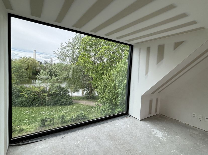 Mogelijkheid om aan 6% BTW te kopen (constructieaandeel).Volledig afgewerkt 3-slaapkamer nieuwbouwappartement (BEN - E30) in kleinschalig project nabi