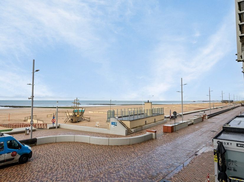 Wenduine : appartement 2 chambres prêt à emménager à vendre avec vue frontale sur la mer. Cet appartement bien entretenu est idéalement situé sur la l