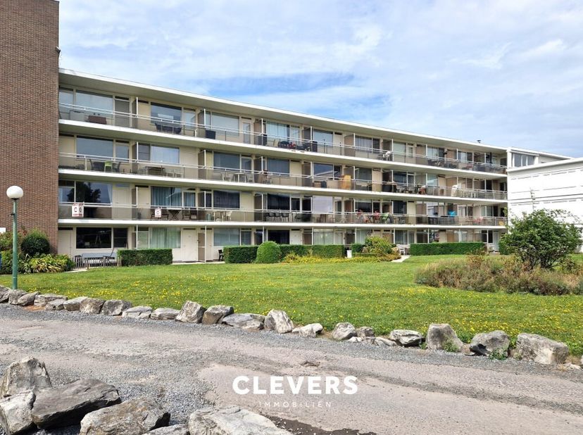 Gelegen in de groene en rustige omgeving van Park Atlantis in De Haan, vindt u dit lichtrijk vakantie appartement. Het appartement ligt op amper 800m