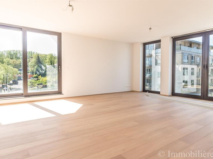 DEMANDE DE VISITES UNIQUEMENT VIA CE LIEN : https://hendrix.whoose.be/6960631L&#039;Immobilière Hendrix vous propose ce superbe appartement 2 chambres &quot;esp
