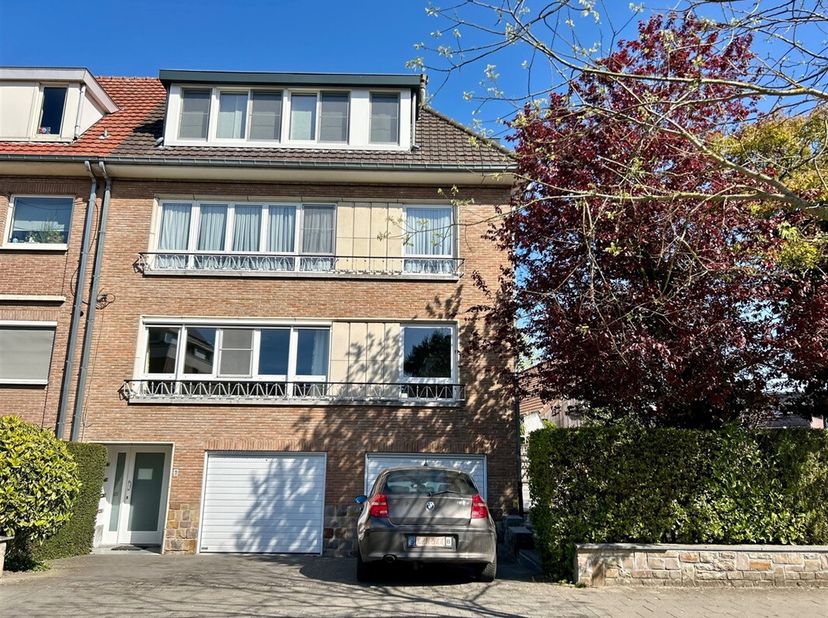 PORTE OUVERTE sam. 8/3. Cet appartement meublé avec jardin peut être visité sans engagement le samedi 8 mars entre 11h et 12h. Vous êtes les bienvenus